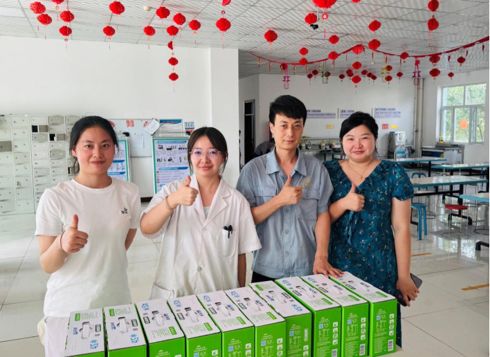 天山藥業(yè)工會開展“夏送清涼”慰問活動